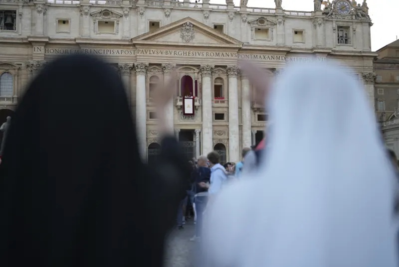 nuns react