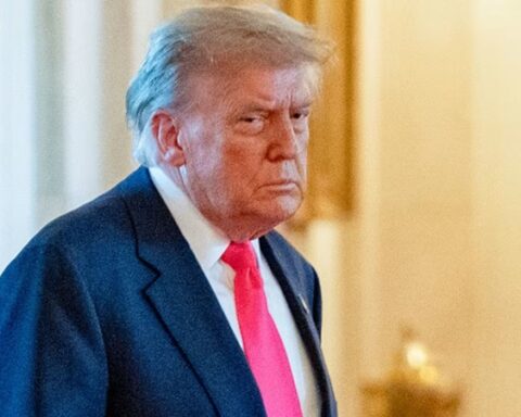 Trump threatens CNN and New York Times with lawsuits over Iran reports