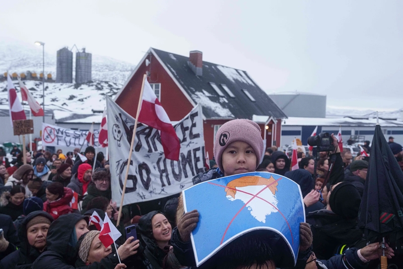 Europe warns of ‘dangerous downward spiral’ after Trump threatens tariffs over Greenland 2 Trump threatens tariffs over Greenland 02