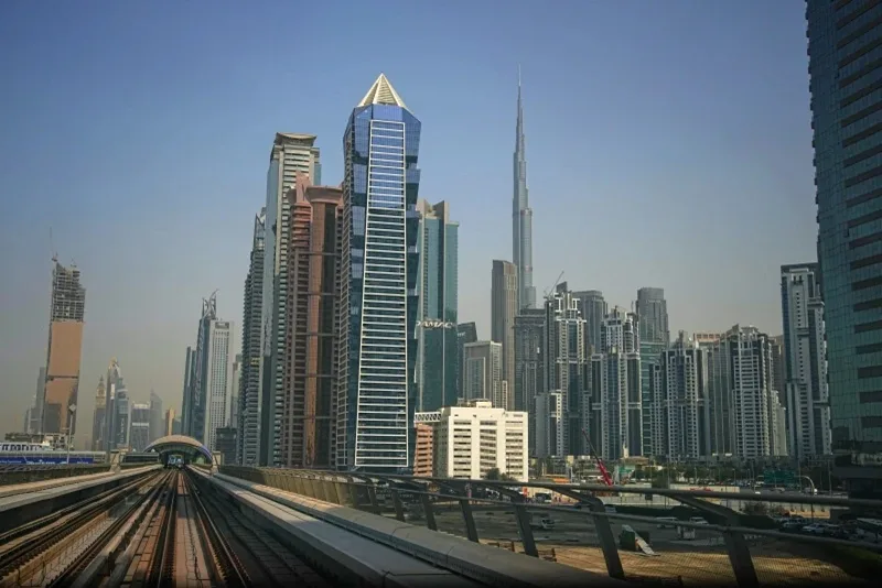 Israel steps up airstrikes in Tehran, as Iran widens its response across the region 3 Dubais Skyline