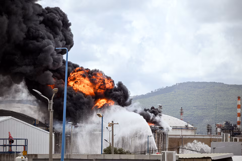 Trump voices frustration with allies as Iran war and strait closure push fuel prices higher 2 Iran calls US peace proposals 'unrealistic', Trump issues new warning to Tehran