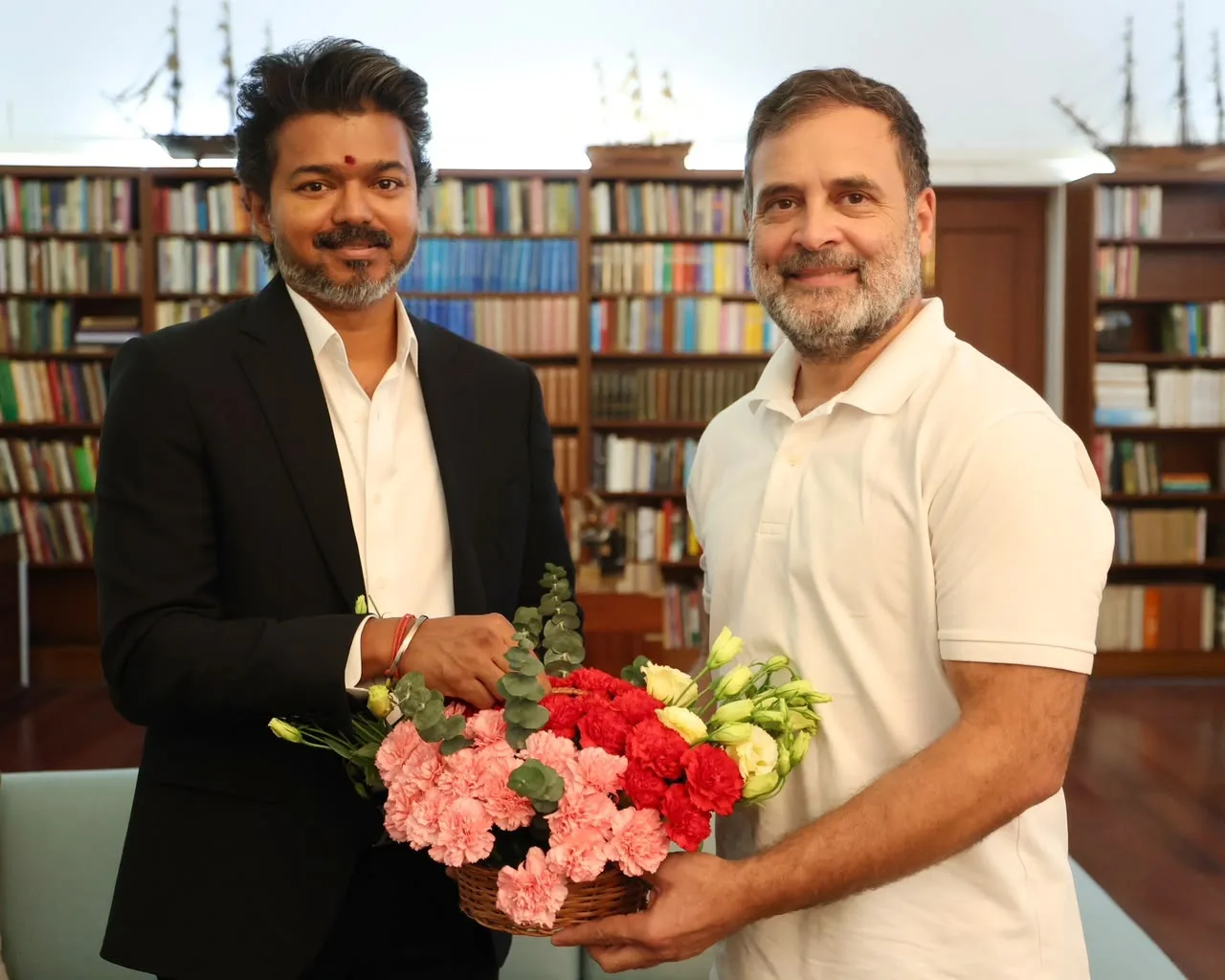 Tamil Nadu CM Vijay meets Sonia, Rahul 1 RAHUL VIJAY