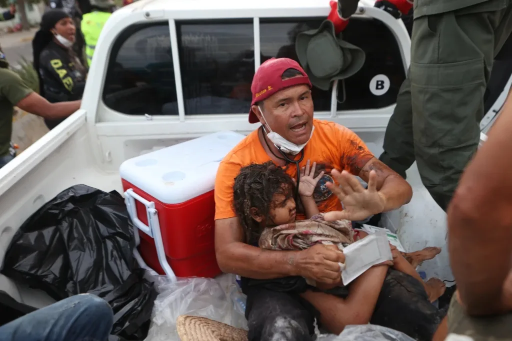 After an earthquake, how long can trapped victims survive? 3 victims survive after an earthquake 04