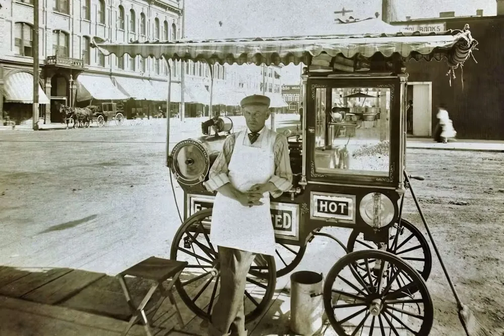 A brief history of popcorn – and its cinema snack sidekicks 1 popcorn machine