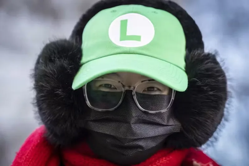 Why Gen Z turns everything – even murder – into a joke 2 supporter of Luigi Mangione