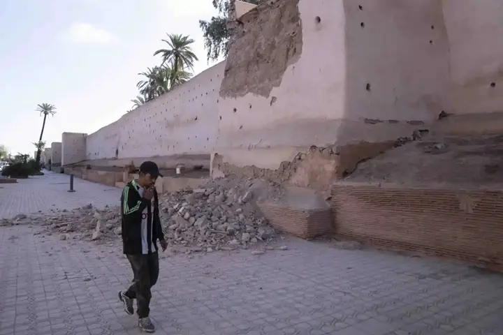 Why the earthquake in Morocco has caused so much damage 2 A man walks past a damaged wall of the historic Medina of Marrakech, after after an earthquake in Morocco, Saturday, Sept. 9, 2023. A rare, powerful earthquake struck Morocco late Friday night, killing more than 600 people and damaging buildings from villages in the Atlas Mountains to the historic city of Marrakech. (AP Photo/Mosa’ab Elshamy)