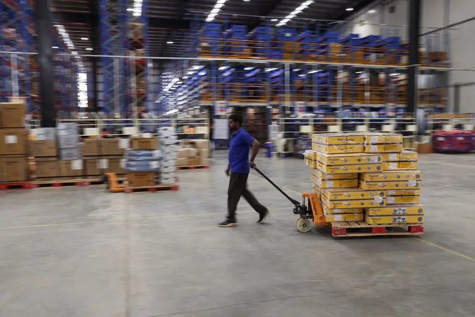 Clicking towards record: India's festival season spurs online shopping spree