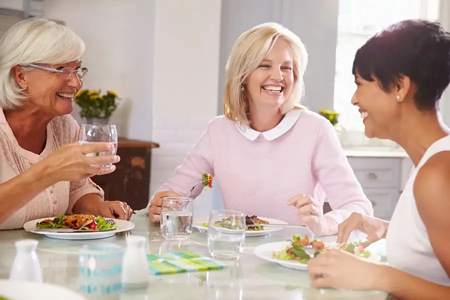 Why women live longer than men? 3 Women choose healthier food