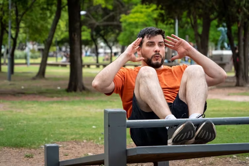 What’s the difference between abs and core? One term focuses on aesthetics – and the other on function 2 core training