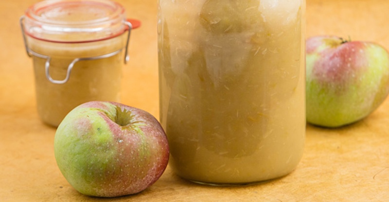 Stewed apples can 'reduce inflammation' and boost gut health 1 The process of cooking the apples