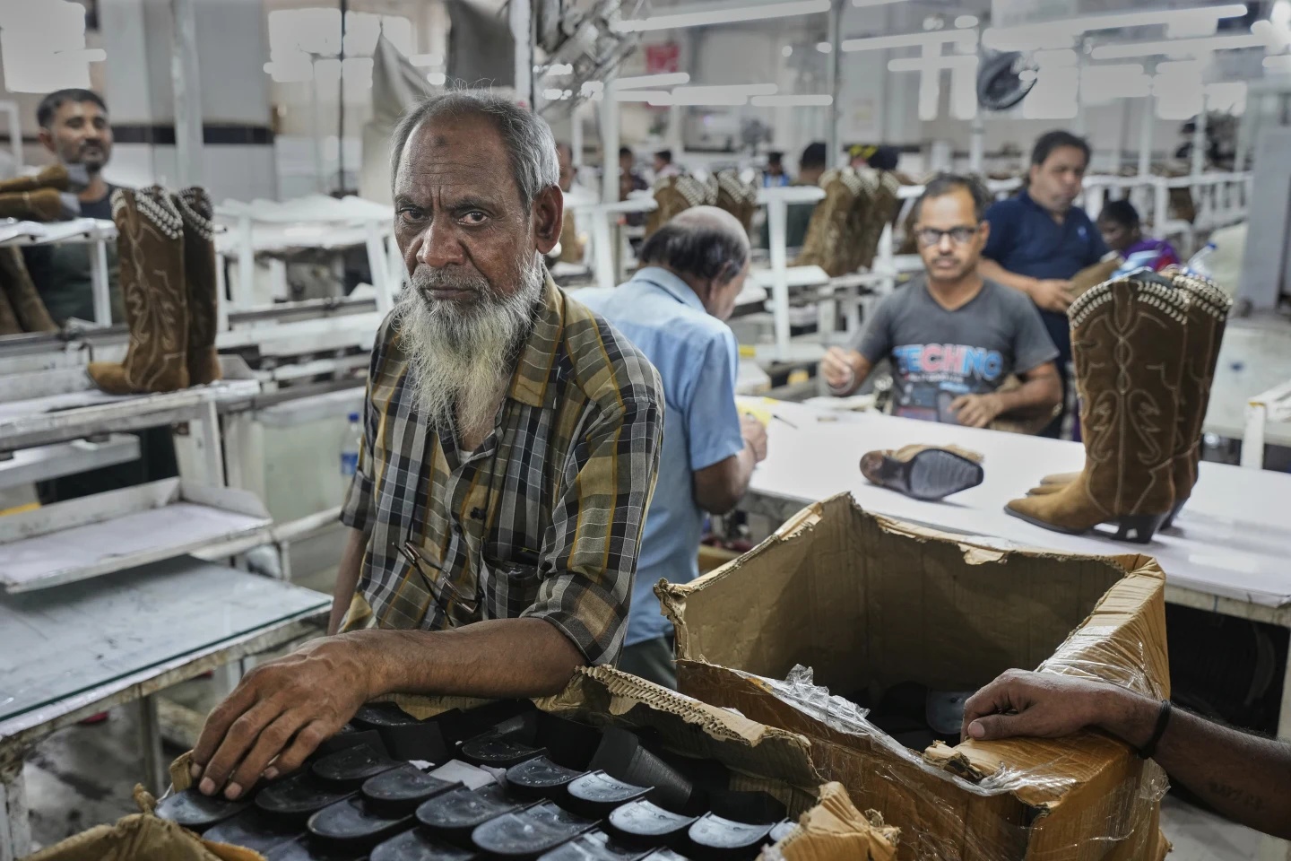 Trump’s 50% tariffs on India over Russian oil purchases take effect 2 Trumps 50 tariffs on India 02