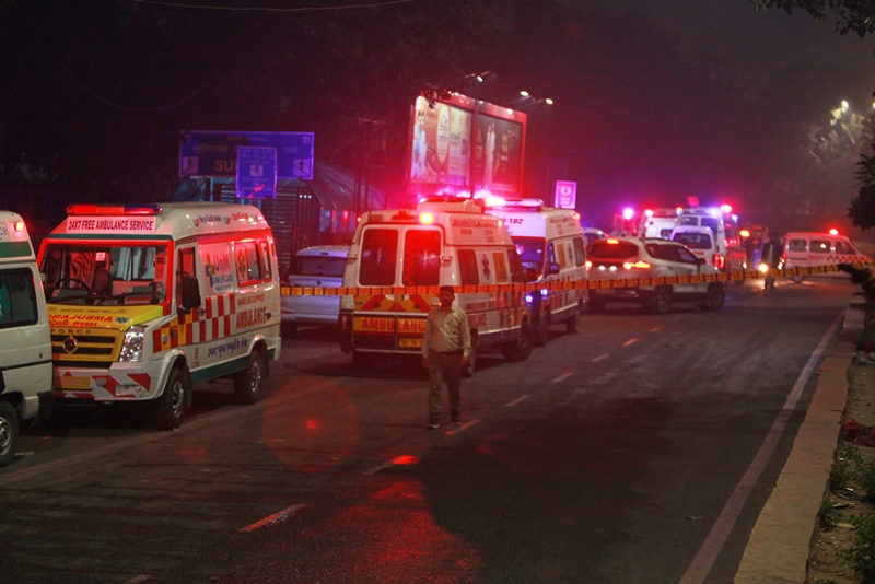 Car blast near New Delhi’s historic Red Fort kills at least 8 people, police say 2 Red Fort kills 07