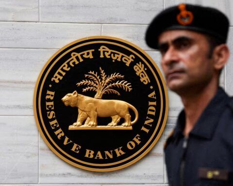 A man walks past the Reserve Bank of India (RBI) logo outside its headquarters in Mumbai, India, June 6, 2025. (Photo: Reuters)