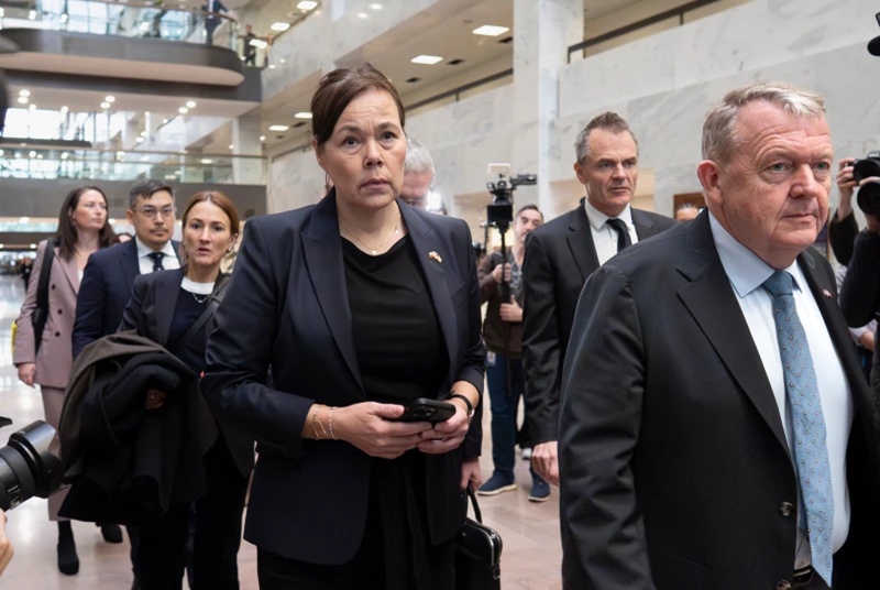 European troops arrive in Greenland as talks with US highlight ‘disagreement’ over island’s future 2 European troops arrive in Greenland 02