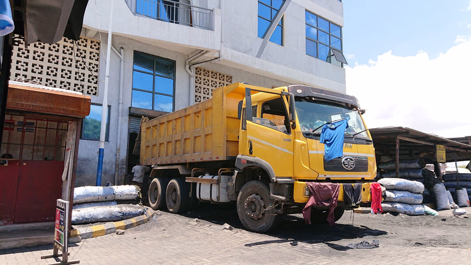 Waste being used to tackle erosion poses a health risk – an anthropologist explains the dilemma 1 A tipper truck gets filled up at the market in Dar es Salaam. Declan Murray